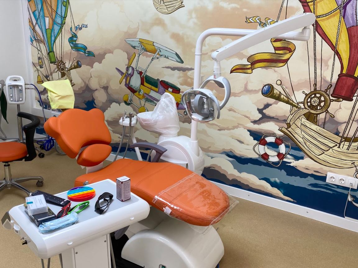 Методика лечения детей в стоматологический клинике Африка