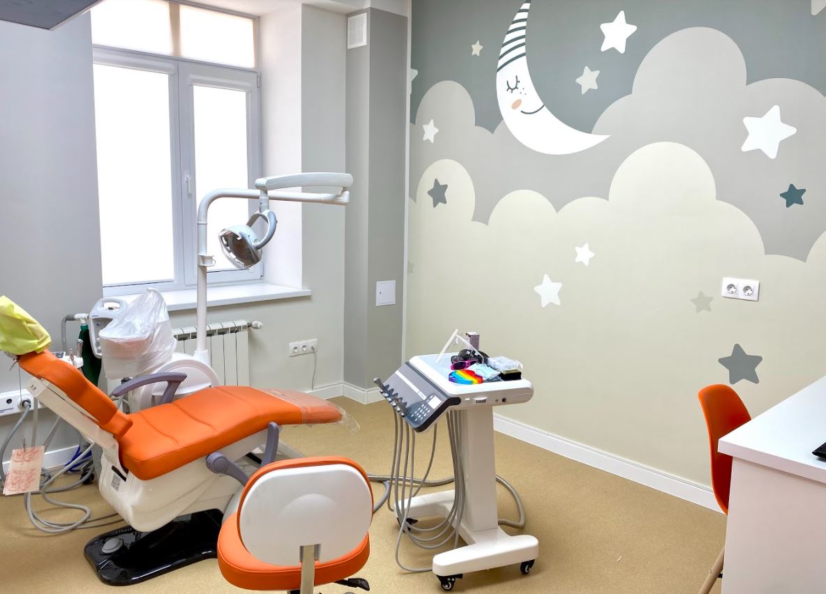 Методика лечения детей в стоматологический клинике Африка